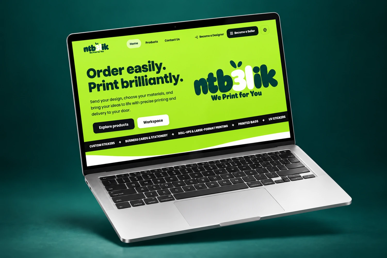 Ordinateur affichant la page d’accueil Ntb3lik